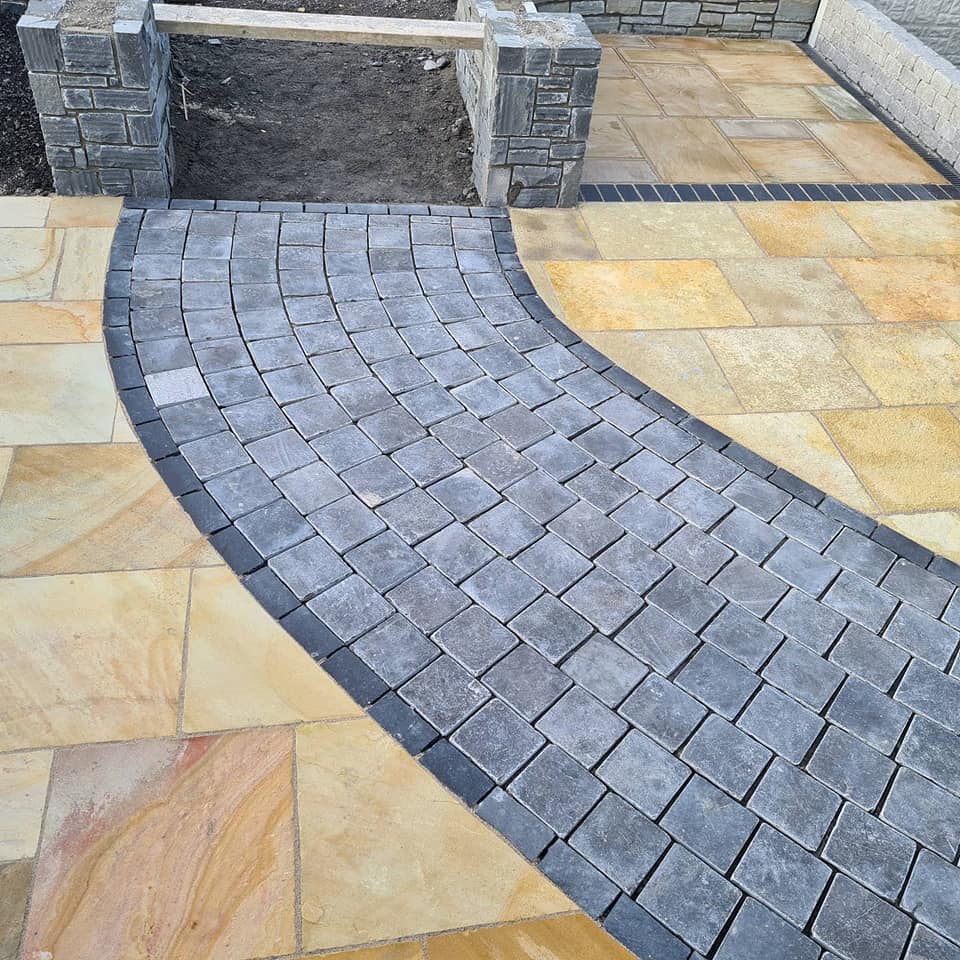 black_limestone_setts