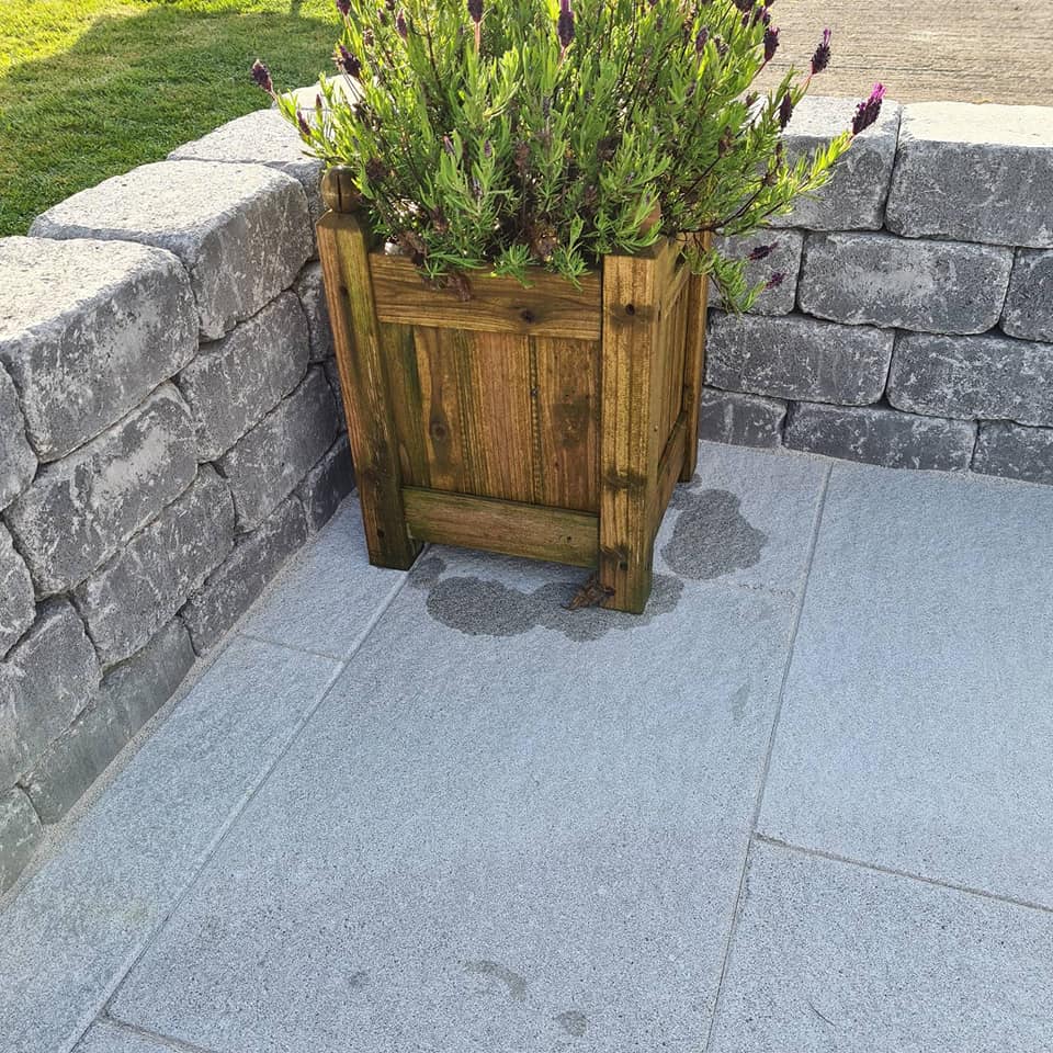 stone_paving_walls_planter