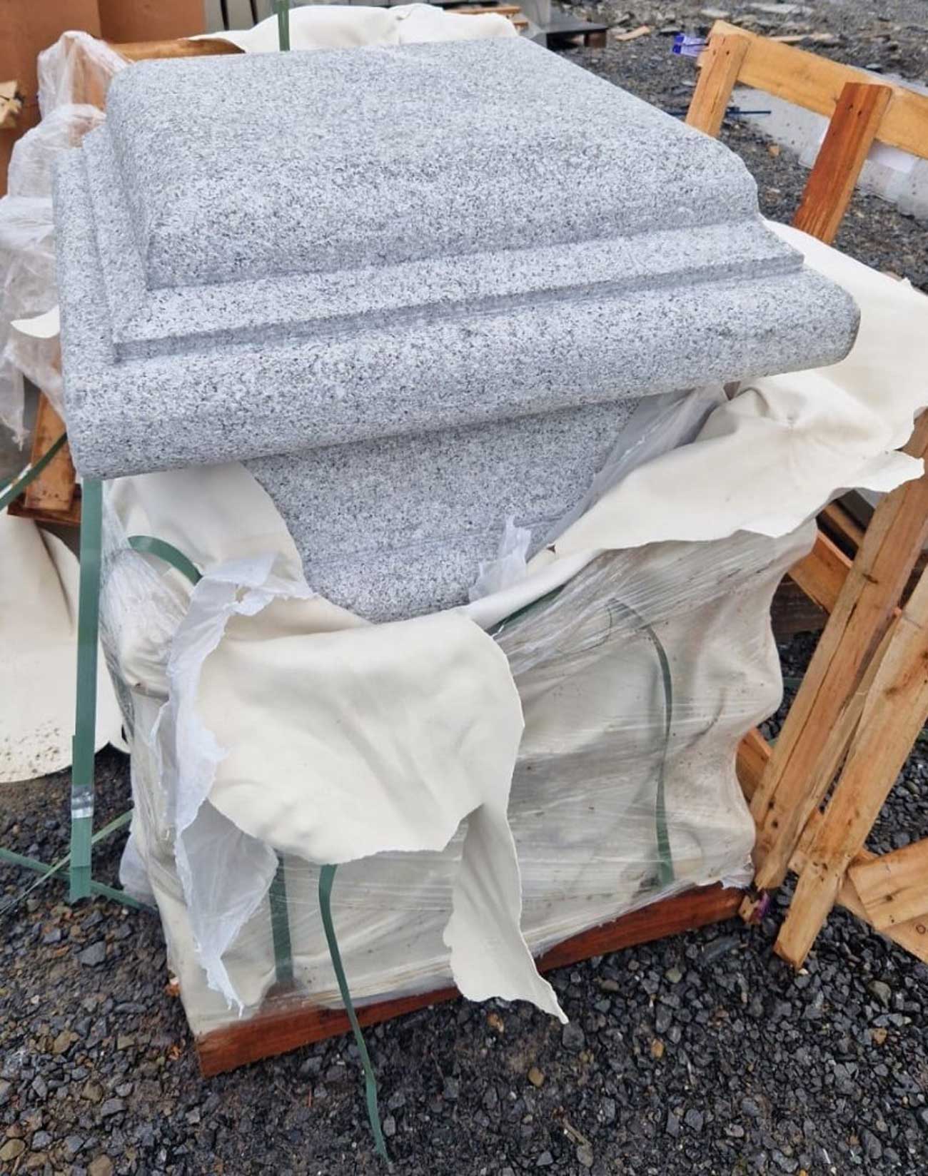 Flat Top Bullnosed Edge Pier Cap